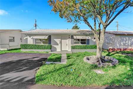 4575 NW 16th Ter Tamarac, FL 33309