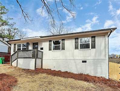 1537 Longleaf Dr Charlotte, NC 28210