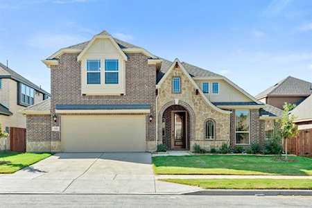 525 Ridgewater Trail Fort Worth, TX 76131