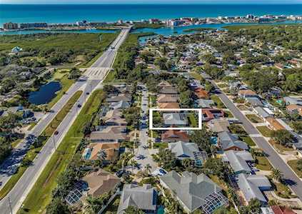 13943 Danielle Ct Seminole, FL 33776