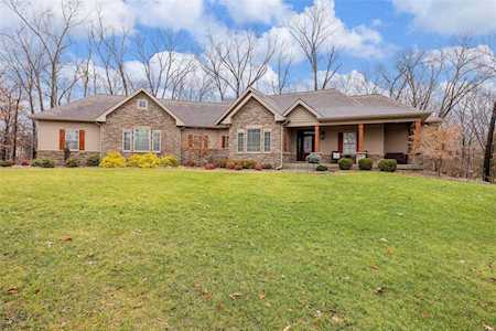 1080 Stonebrooke Ln Wentzville, MO 63385