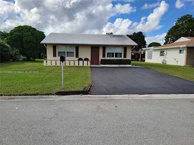 8203 NW 93rd Ter Tamarac, FL 33321
