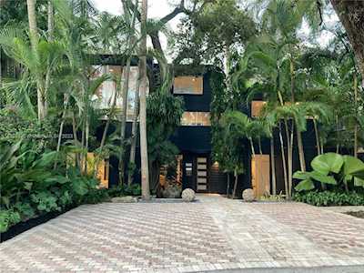 3930 Utopia Ct Coconut Grove, FL 33133