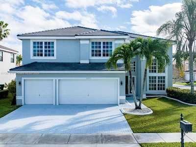2395 SW 183rd Ter Miramar, FL 33029