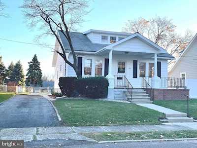 484 Martin Ave Maple Shade, NJ 08052