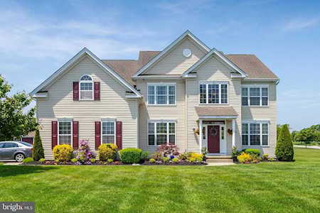 202 Fernwood Ct Mullica Hill, NJ 08062