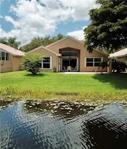 10090 Diamond Lake Rd Boynton Beach, FL 33437