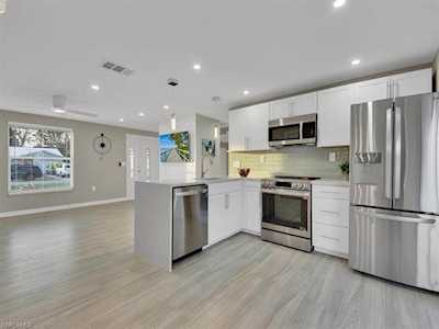 28197 Sunset Dr Bonita Springs, FL 34134