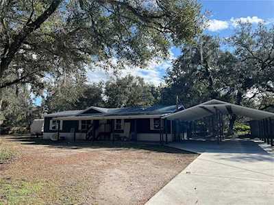 1713 Valrico Woodland Ave Seffner, FL 33584