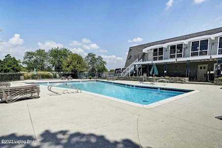 819 La Fontenay Dr Louisville, KY 40223