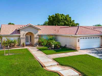 1065 Calle De Sol St Brawley, CA 92227