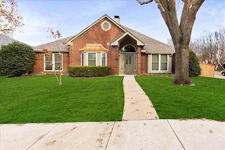 2061 Biscayne Drive Lewisville, TX 75067