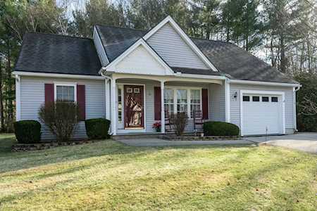 8 Westchester Ct Hudson, NH 03051