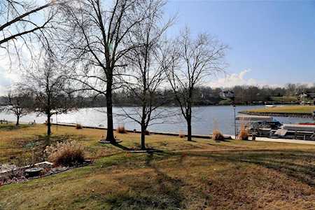 11 Catamaran Dr Lake St Louis, MO 63367