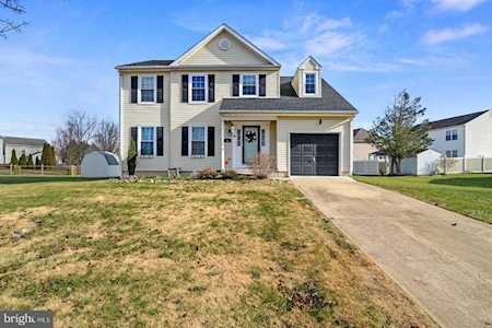 73 Avignon Dr Newark, DE 19702