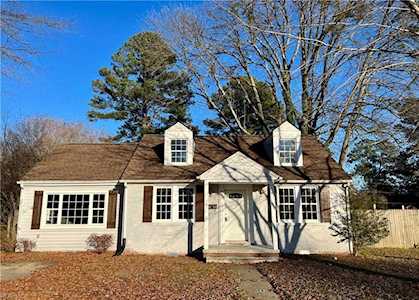 4 Monument Dr Williamsburg, VA 23185