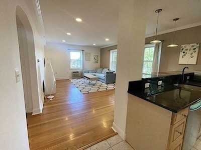 27-29 Commonwealth Ave #5 Newton, MA 02467
