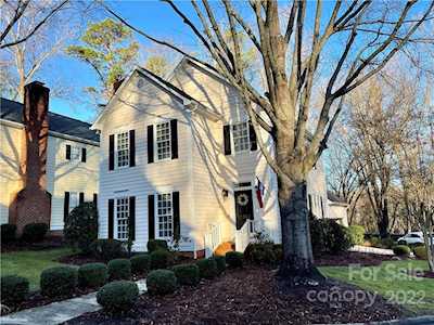 2513 Landing View Ln Charlotte, NC 28226