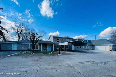 8107 Saint Andrews Church Rd Louisville, KY 40258