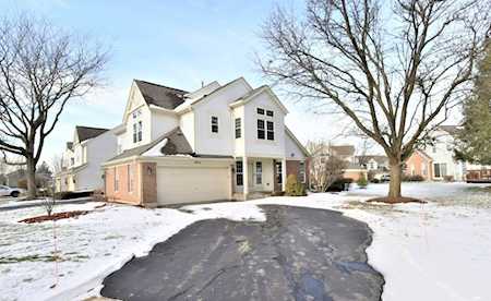 120 Ione Dr #E South Elgin, IL 60177