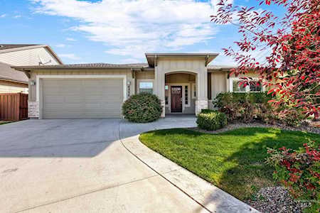 6556 N Moon Drummer Way Meridian, ID 83646