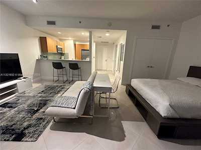 1060 Brickell Ave #1509 Miami, FL 33131