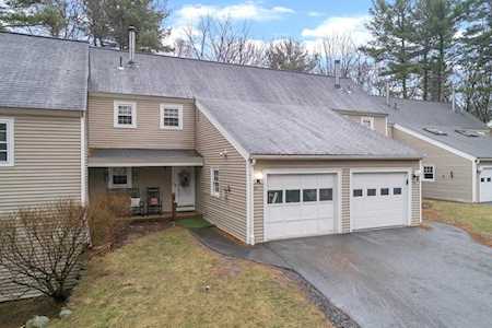 22 Winterwood Dr Londonderry, NH 03053