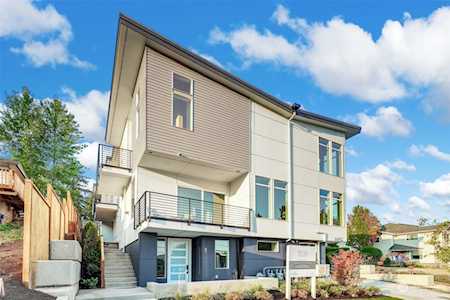 6440 NE 181st St #102 Kenmore, WA 98028