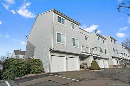 57 Staffordshire Commons Drive #57 Wallingford, CT 06492