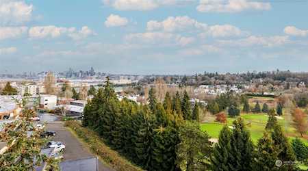 3221 SW Avalon Way #304 Seattle, WA 98126