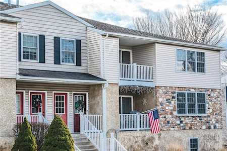 2546 Gulph Mills Place Macungie, PA 18062