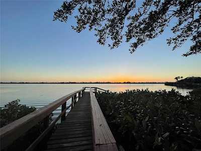 1191 Bayshore Dr Englewood, FL 34223