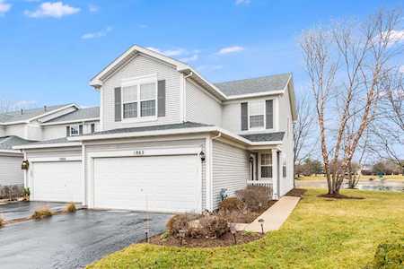 1862 N Wentworth Circle Romeoville, IL 60446
