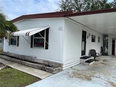 4467 Tucker SQUARE New Port Richey, FL 34652