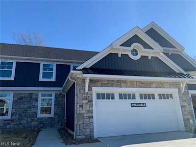 2125 Heritage Ln Westlake, OH 44145