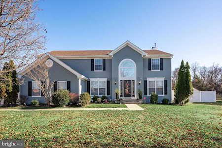41 Bryces Ct Sicklerville, NJ 08081