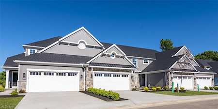 2111 Heritage Ln Westlake, OH 44145
