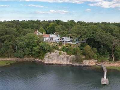 132 Martins Lane Hingham, MA 02043