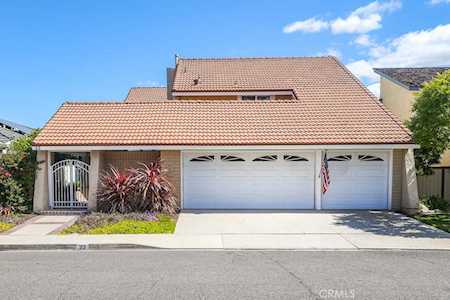 22 Willowbrook Irvine, CA 92604