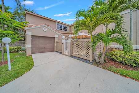 11038 Mainsail Dr Cooper City, FL 33026