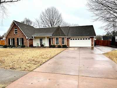 872 Oak Wood Ln Collierville, TN 38017