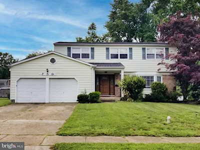 750 Fremont Ln Mount Laurel, NJ 08054