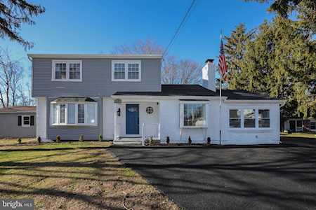 600 Fay Ann Dr Blackwood, NJ 08012