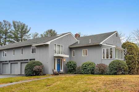 22 Stillwater Circle Salem, NH 03079