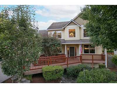 870 N P ST Washougal, WA 98671