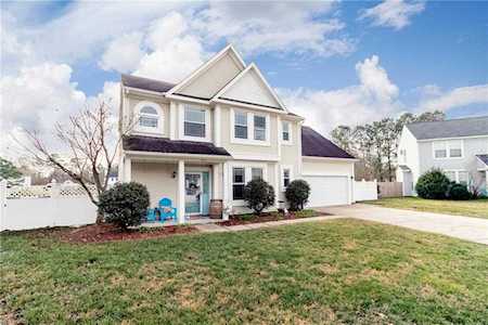 801 Winter King Ct Chesapeake, VA 23323