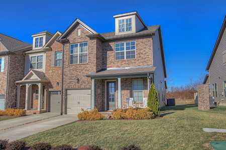 3113 Sassafras Ln Thompsons Station, TN 37179