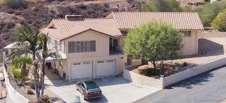3205 Don Rolando Escondido, CA 92025