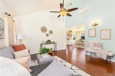 95-1056 Pakau Street Mililani, HI 96789