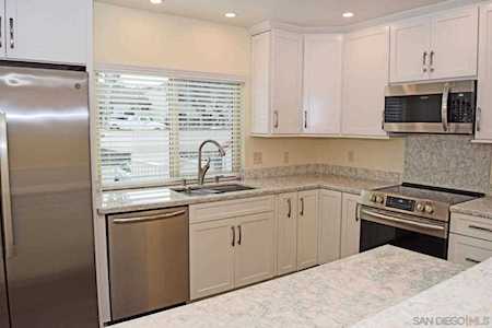 17469 Plaza Del Curtidor #202 San Diego, CA 92128